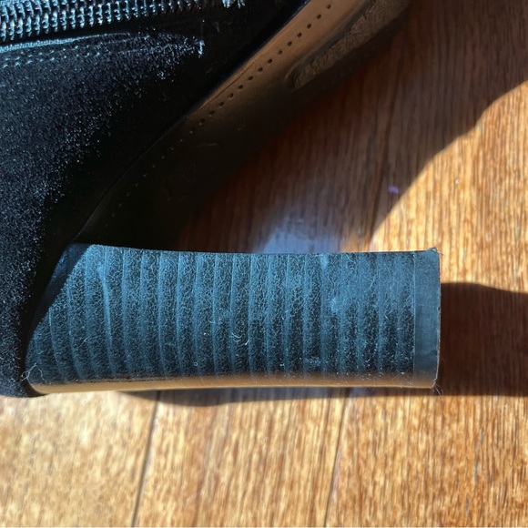 Vintage Nine West Black Suede Knee-High Boots with Fringe festival size 8 - Picture 6 of 12